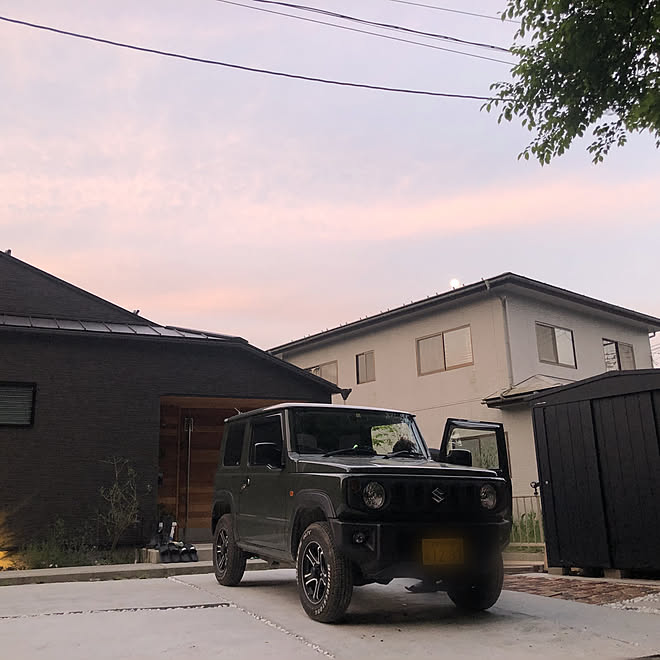 ジムニー 駐車場diy グラウンドカバー 照明 庭づくりdiy などのインテリア実例 06 05 22 01 40 Roomclip ルームクリップ