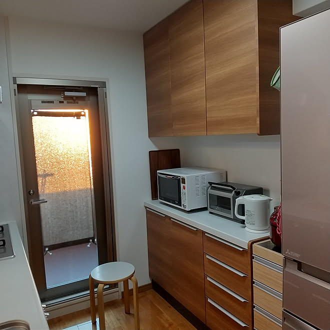 キッチン 暑さ対策 マンションインテリア 勝手口ドア 西陽対策のインテリア実例 08 15 00 41 07 Roomclip ルームクリップ