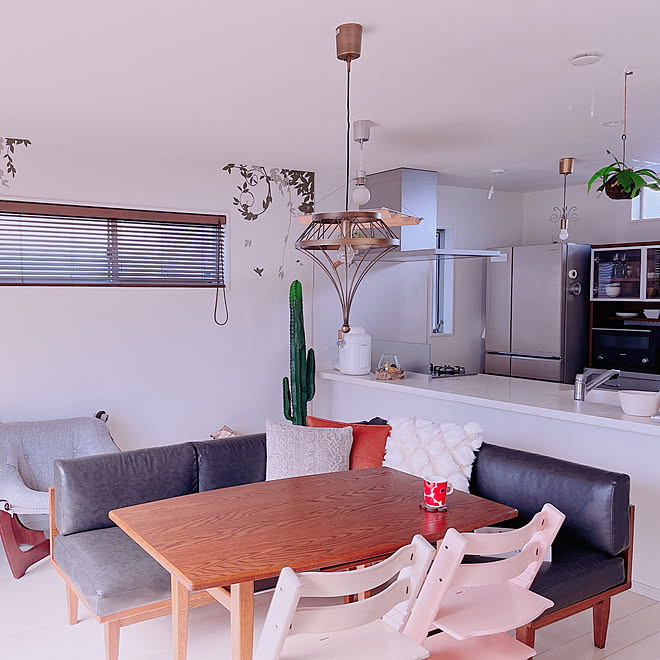 狭小を楽しむ 狭小住宅 リビングダイニング ホームタップ ソファ などのインテリア実例 22 02 22 03 01 05 Roomclip ルームクリップ