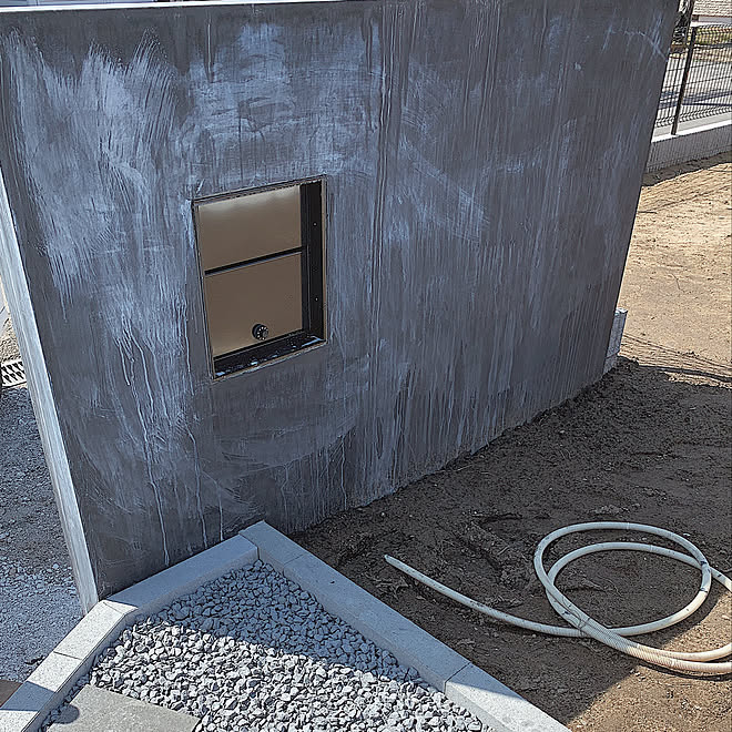 失敗談 新築一戸建て ケイミュー 光セラ16 外構工事 木目の外壁 などのインテリア実例 21 03 11 01 58 48 Roomclip ルームクリップ