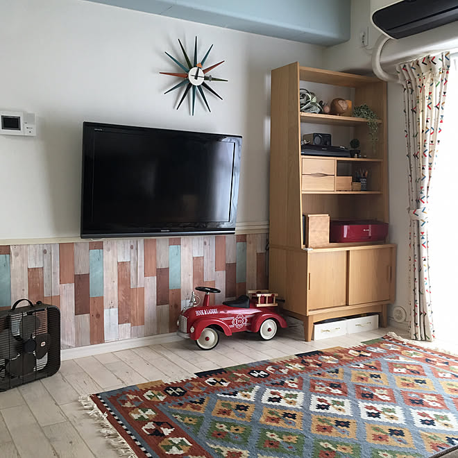 賃貸でもできる 大きな傷をつけずに壁掛けテレビや時計を設置する方法 Roomclip ルームクリップ 賃貸でもできる 大きな傷をつけずに壁掛けテレビや時計を設置する方法 Roomclip ルームクリップ