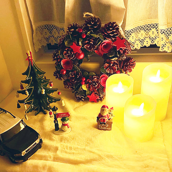 サンタクロース Ledキャンドル クリスマス雑貨 クリスマスリース クリスマスディスプレイ などのインテリア実例 21 12 02 00 16 32 Roomclip ルームクリップ