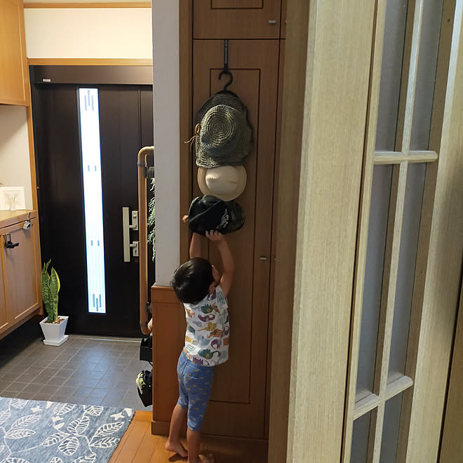 玄関 入り口 帽子収納 100均 セリア 引っ掛け収納 などのインテリア実例 22 08 24 15 44 21 Roomclip ルームクリップ 玄関 入り口 帽子収納 100均 セリア 引っ掛け収納 などのインテリア実例 22 08 24 15 44 21 Roomclip ルームクリップ