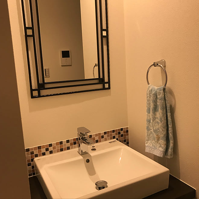 玄関 入り口 ベッセルタイプ ルミシス洗面台 リクシルの洗面台のインテリア実例 18 03 12 21 24 33 Roomclip ルームクリップ