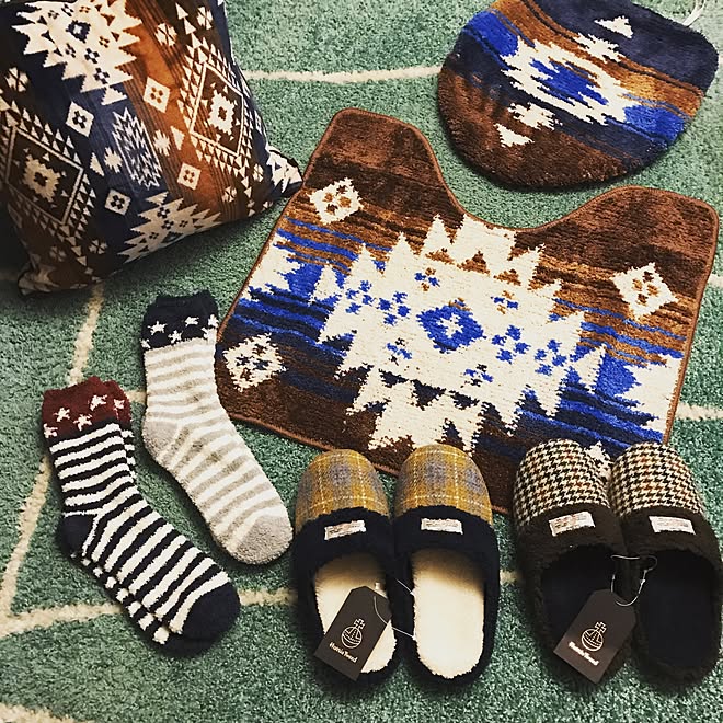 部屋全体 男前インテリア もこもこ ネイティヴ柄 ハリスツイード しまむら コラボ などのインテリア実例 16 11 15 19 37 34 Roomclip ルームクリップ