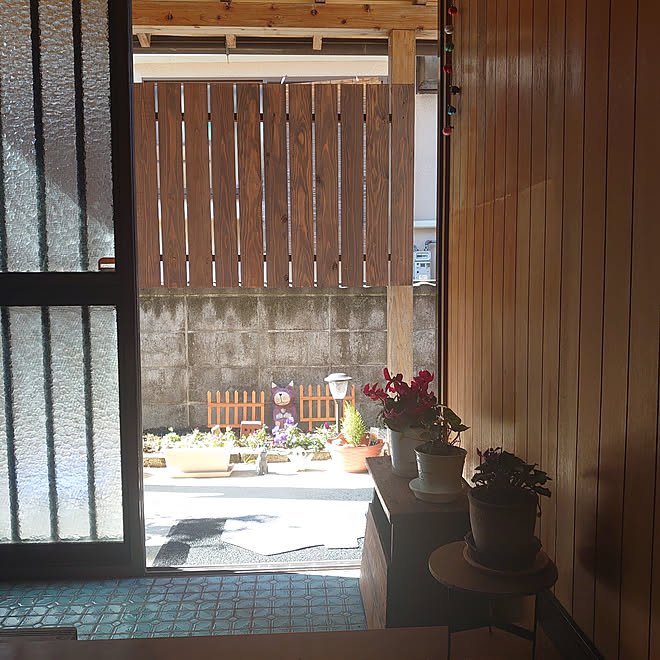 玄関 入り口 癒し 古い家に住む 築年数46年以上 古い家を楽しむ などのインテリア実例 22 02 25 14 27 53 Roomclip ルームクリップ 玄関 入り口 癒し 古い家に住む 築年数46年以上 古い家を楽しむ などのインテリア実例 22 02 25 14 27 53 Roomclip ルームクリップ