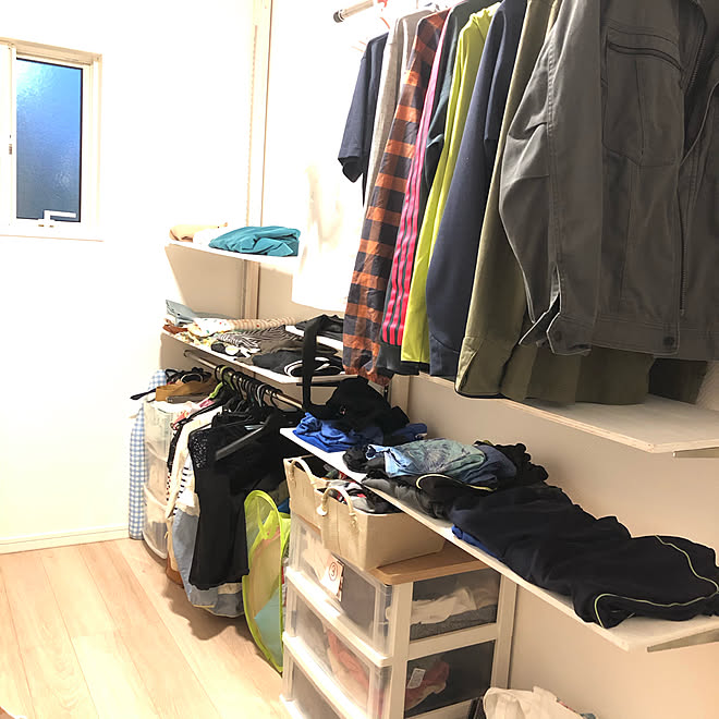ウォークイン 可動式棚 Diy Diy棚 ウォークインクローゼット などのインテリア実例 09 05 06 25 53 Roomclip ルームクリップ