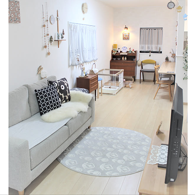 縦長リビング 北欧インテリア 北欧ナチュラル いつもありがとうございます ヴィンテージ家具 などのインテリア実例 01 12 12 30 06 Roomclip ルームクリップ