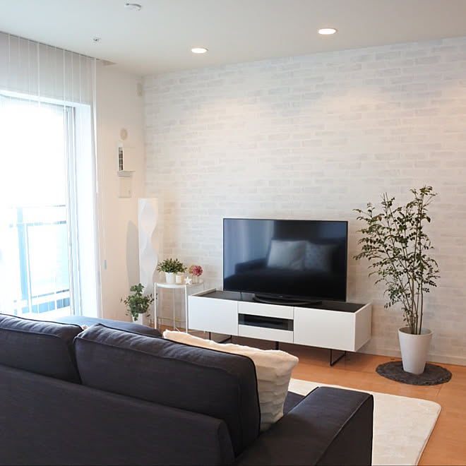 リビング テレビ台 サンゲツ壁紙 観葉植物 Ikea などのインテリア実例 18 04 07 09 10 03 Roomclip ルームクリップ