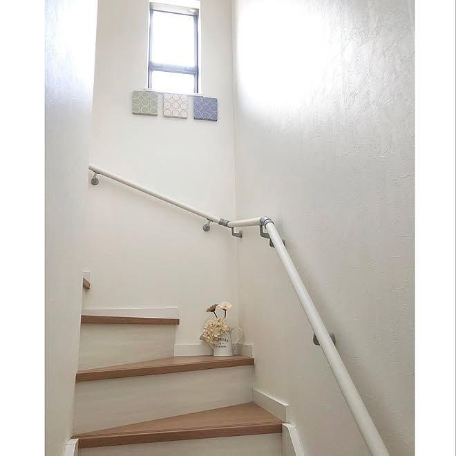 3つの法則 階段の壁 階段 ナチュラルインテリア 北欧インテリア などのインテリア実例 10 04 00 17 52 Roomclip ルームクリップ