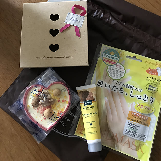 次女の彼氏からホワイトデーのお返し ホワイトデーのお返し いつも温かいコメントに感謝です Rcの出会いに感謝 押し逃げばかりでごめんなさい などのインテリア実例 19 03 16 22 32 29 Roomclip ルームクリップ