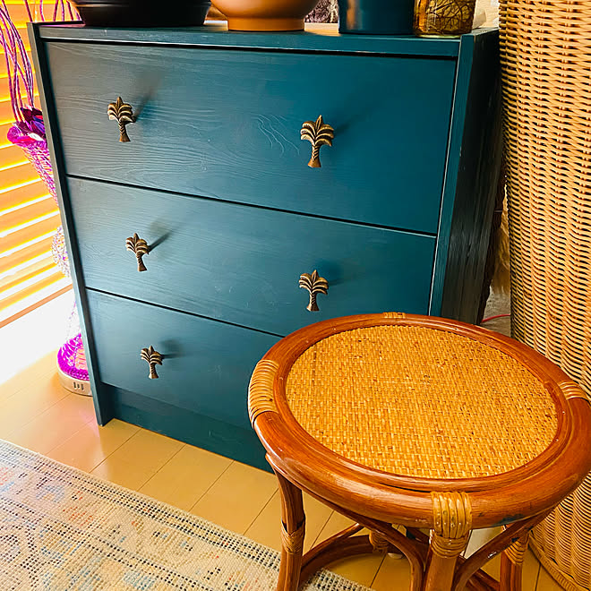 Ikeaチェスト ヤシの木 取手 ラタンスツール 年中常夏 Ikea などのインテリア実例 21 05 24 14 39 32 Roomclip ルームクリップ Ikeaチェスト ヤシの木 取手 ラタンスツール 年中常夏 Ikea などのインテリア実例 21 05 24 14 39 32 Roomclip ルームクリップ