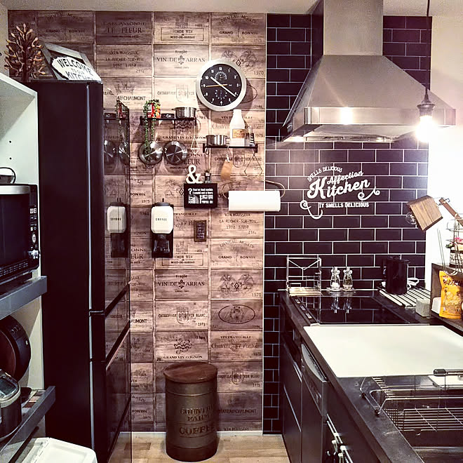 キッチン 壁紙 壁紙屋本舗 Harelu Wallpaper ワインボックス柄壁紙 などのインテリア実例 19 08 12 22 52 58 Roomclip ルームクリップ