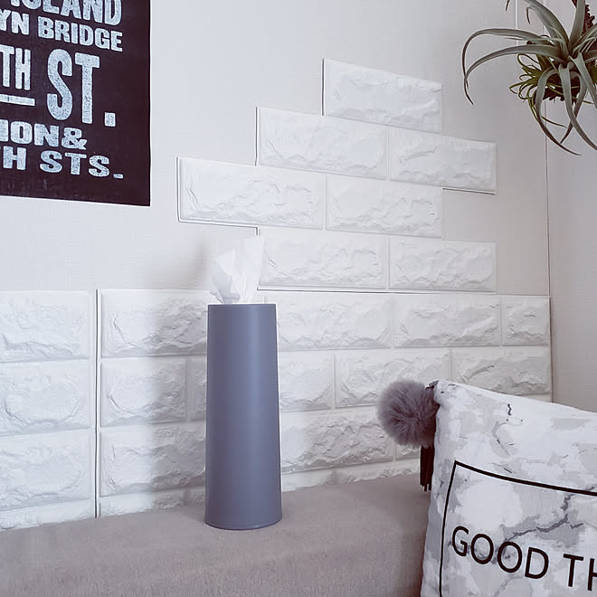 新商品買ったよ セリア ティッシュケース ティッシュ詰め替えボトル ボトル型 などのインテリア実例 01 30 10 13 Roomclip ルームクリップ