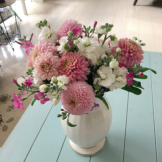 ダリアの様な菊の花 夫からのプレゼント 道の駅の花 心配事 部屋全体のインテリア実例 19 12 09 10 23 08 Roomclip ルームクリップ