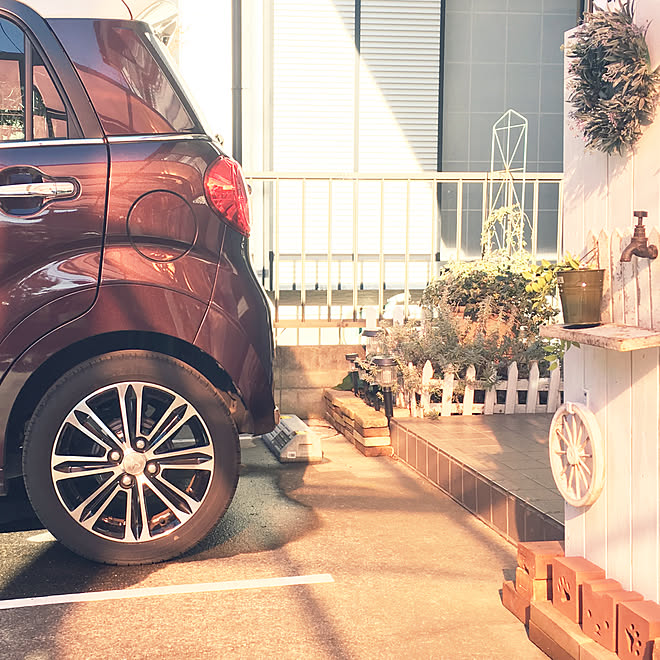 玄関 入り口 路面用ラインテープ パーキングブロック 駐車場作り フェイクグリーン などのインテリア実例 19 02 01 15 17 33 Roomclip ルームクリップ 玄関 入り口 路面用ラインテープ パーキングブロック 駐車場作り フェイクグリーン などのインテリア実例 19 02 01 15 17 33 Roomclip ルームクリップ