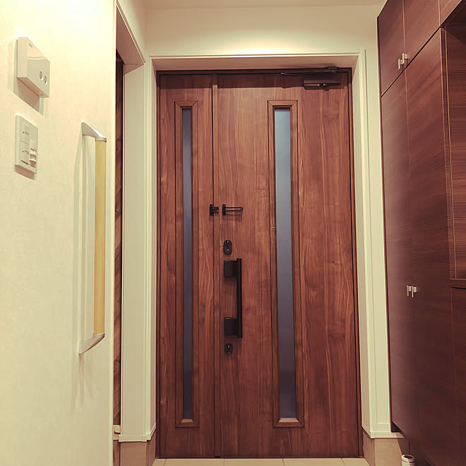 玄関 入り口 シューズクローク シューズボックス 玄関ドア 一条工務店のインテリア実例 18 10 03 23 49 28 Roomclip ルームクリップ