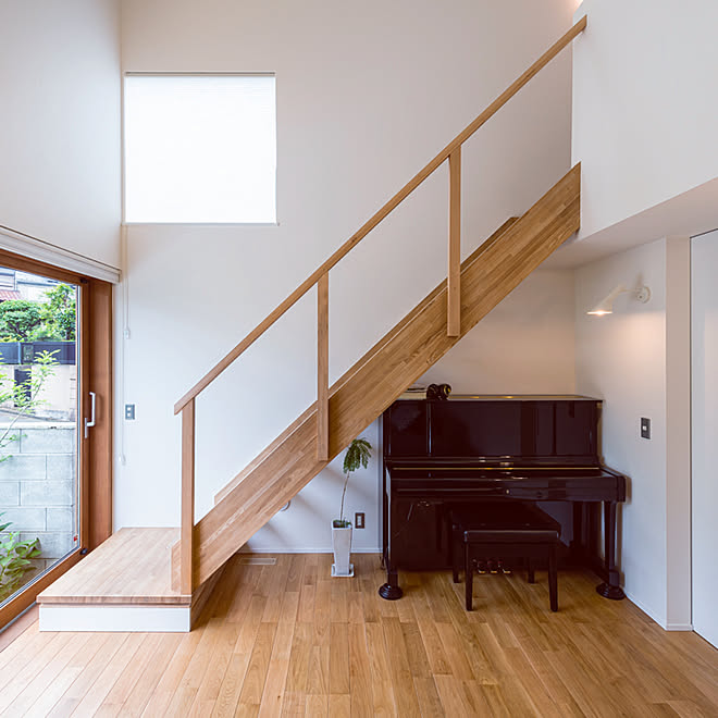 ピアノがある部屋 ふきぬけリビング 吹き抜け 階段下スペース ピアノ などのインテリア実例 19 07 03 21 26 23 Roomclip ルームクリップ