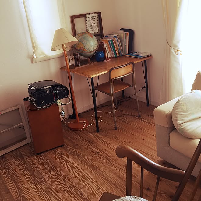 机 勉強スペース 窓枠 端材利用 白と茶色が好き などのインテリア実例 16 10 16 11 18 54 Roomclip ルームクリップ