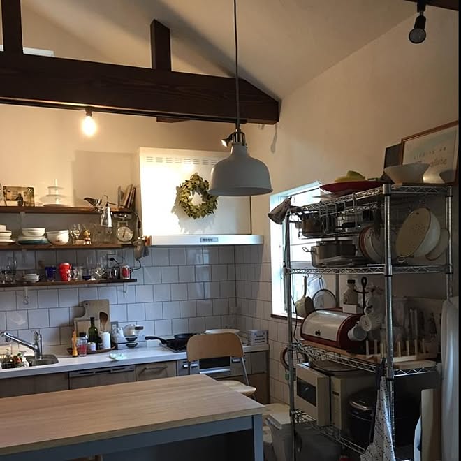 洋館が大好き 上げ下げ窓 吹き抜けリビング アレスタ ミックスインテリア などのインテリア実例 10 07 16 43 51 Roomclip ルームクリップ