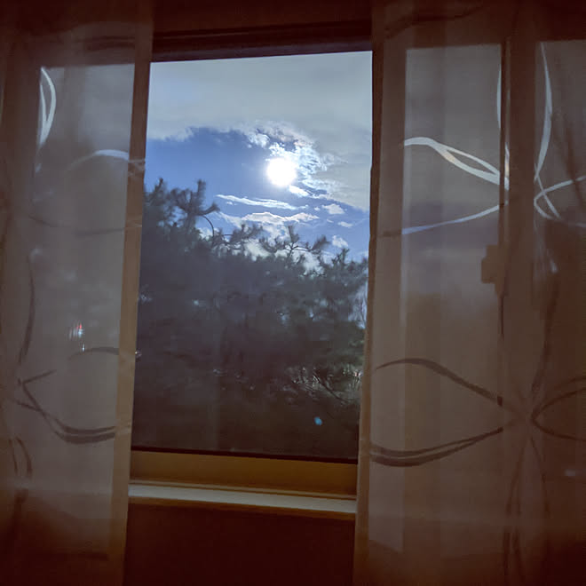 ベッド周り 2階寝室から 夜景が見える家 窓 夜景が観える部屋 などのインテリア実例 03 11 21 12 Roomclip ルームクリップ ベッド周り 2階寝室から 夜景が見える家 窓 夜景が観える部屋 などのインテリア実例 03 11 21 12 Roomclip ルームクリップ