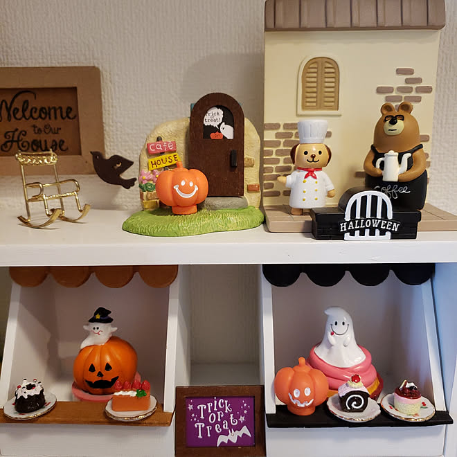 ディスプレイコーナー 玄関ディスプレイ ハロウィンディスプレイ ハロウィン雑貨 ナチュラルキッチン などのインテリア実例 19 09 01 16 01 53 Roomclip ルームクリップ