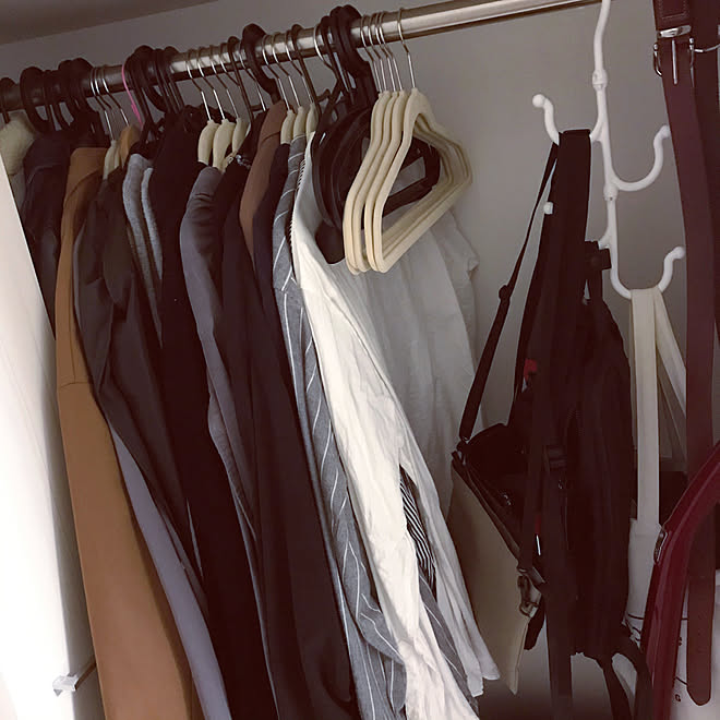 服 収納 シンプリスト ミニマリスト クローゼット収納 クローゼット などのインテリア実例 08 09 19 48 24 Roomclip ルームクリップ