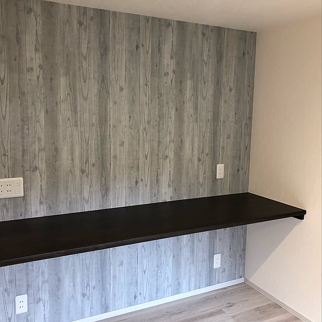 机 北欧風 Lixil ホワイトオークの床 サンゲツ壁紙 などのインテリア実例 18 09 29 23 36 07 Roomclip ルームクリップ