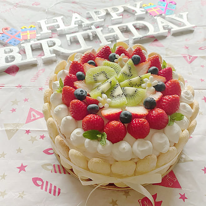 ハッピーバースデープレート 手作りケーキ シャルロットケーキ 旦那の誕生日 バースデーケーキ などのインテリア実例 21 05 13 17 22 15 Roomclip ルームクリップ