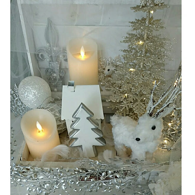 ベッド周り/クリスマス/2019.11.15☀️/ホワイトクリスマス/ミニツリー...などのインテリア実例 - 2019-11-15 13:30:03