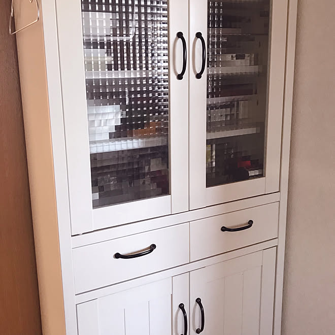 棚 ダイソー 取っ手 プチリメイク 食器棚 などのインテリア実例 17 12 01 14 08 08 Roomclip ルームクリップ