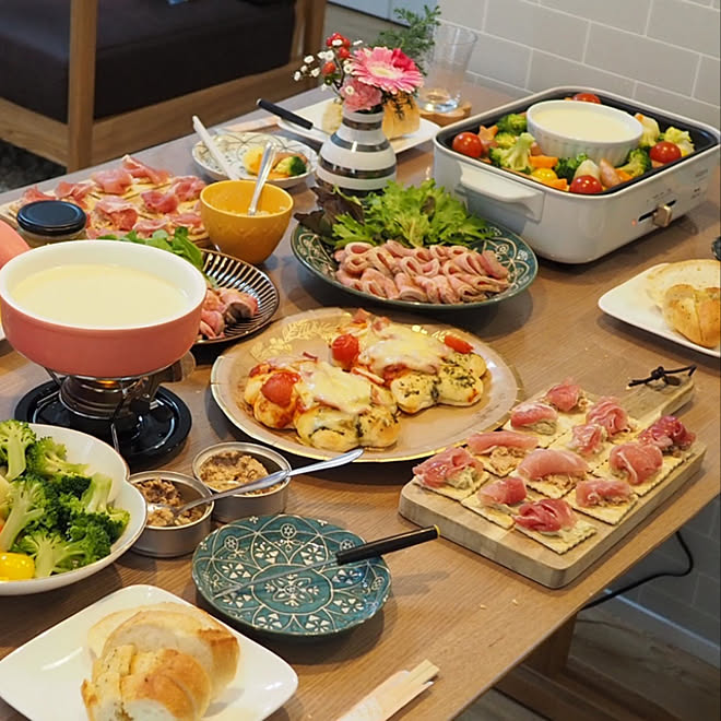 チーズフォンデュ 冬の食卓 ブルーノホットプレート 手料理でおもてなし ホームパーティー などのインテリア実例 21 12 13 10 50 06 Roomclip ルームクリップ