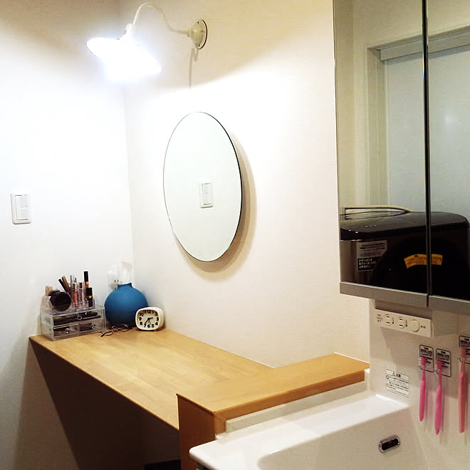 バス トイレ ニトリ ダイソー 照明 丸型ミラー などのインテリア実例 01 09 14 47 10 Roomclip ルームクリップ バス トイレ ニトリ ダイソー 照明 丸型ミラー などのインテリア実例 01 09 14 47 10 Roomclip ルームクリップ