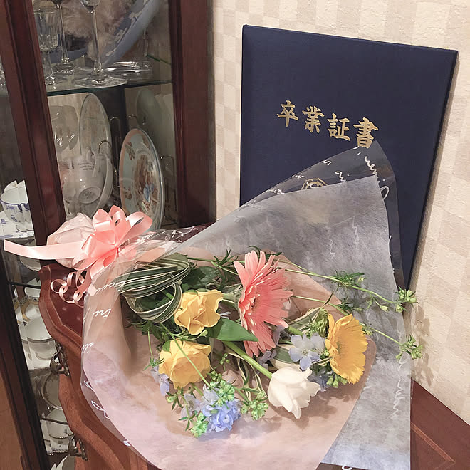 卒業式 花のある暮らし 花束 花は癒し 日々の生活を楽しむ などのインテリア実例 19 03 19 23 38 51 Roomclip ルームクリップ