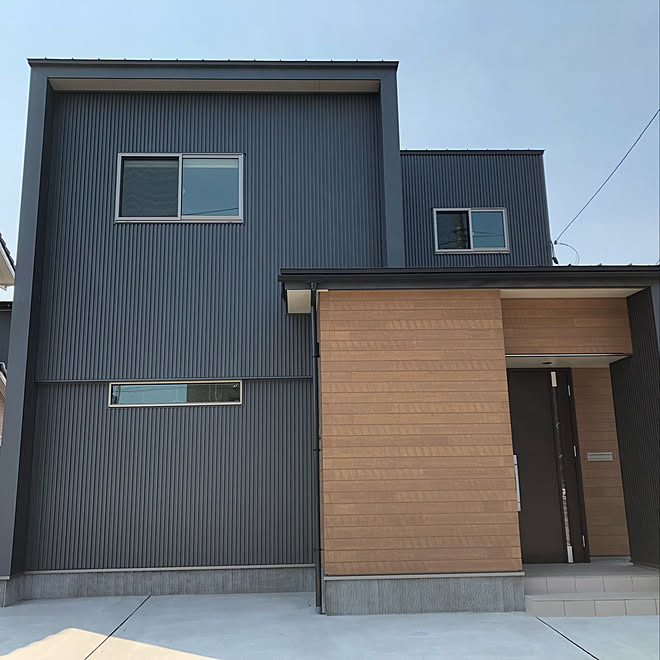 建坪30坪 外観 外壁 ガルバリウム鋼板 玄関 入り口のインテリア実例 19 04 05 19 08 54 Roomclip ルームクリップ