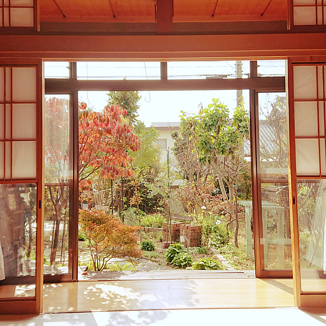 部屋全体 座敷からの眺め 座敷からの風景 縁側ウッドデッキ 縁側 などのインテリア実例 19 11 18 11 12 03 Roomclip ルームクリップ