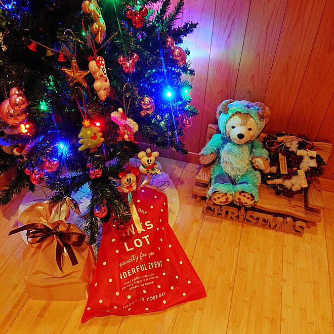 玄関 入り口 クリスマス これからサンタさん出動 プレゼントは枕元に ダッフィー などのインテリア実例 18 12 24 23 41 38 Roomclip ルームクリップ