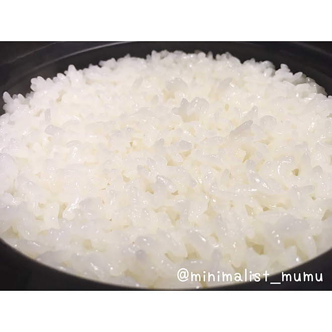 ミニマリスト 土鍋ご飯 炊飯器のない生活 電子レンジ 一人暮らし などのインテリア実例 21 03 23 22 53 19 Roomclip ルームクリップ