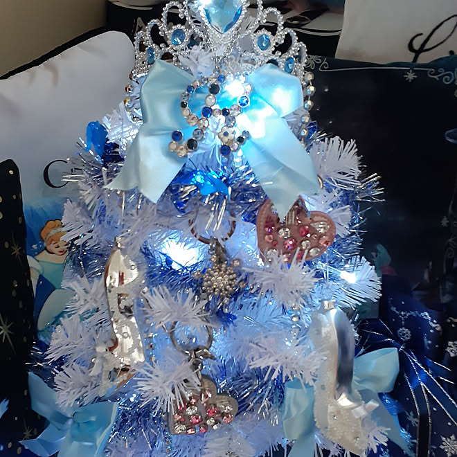 ベッド周り クリスマス 青が好き 好きなものに囲まれた暮らし ブルー などのインテリア実例 12 05 13 47 35 Roomclip ルームクリップ ベッド周り クリスマス 青が好き 好きなものに囲まれた暮らし ブルー などのインテリア実例 12 05 13 47 35 Roomclip ルームクリップ