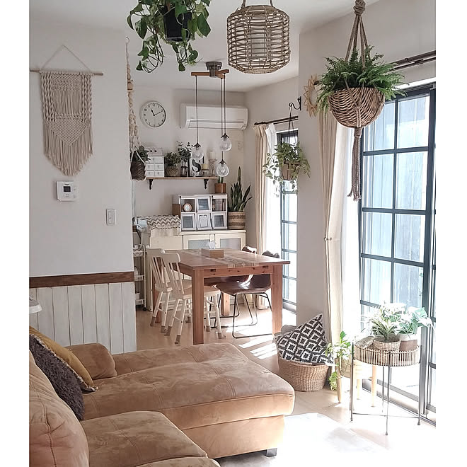 リビング/植物のある暮らし/建売り一戸建て/ナチュラルインテリア/白×茶&hellip;などのインテリア実例 20210318 080244