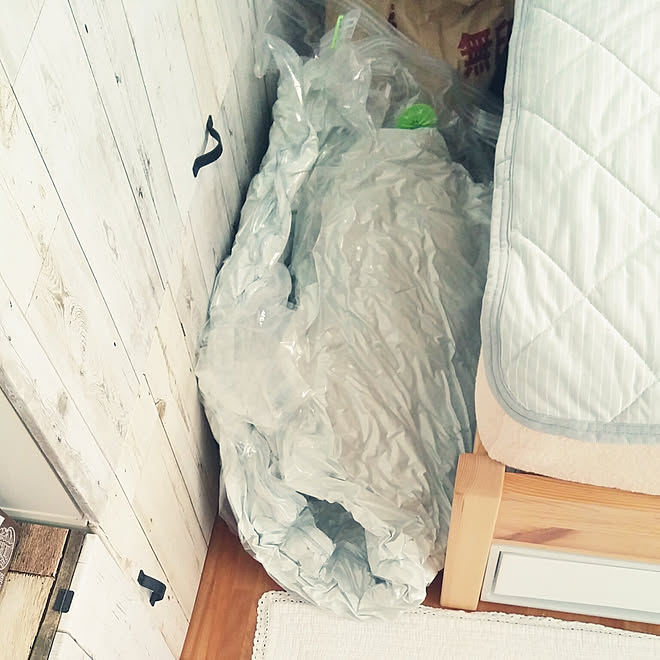 リビング ダイソー 圧縮袋 羽毛布団収納のインテリア実例 19 09 08 18 37 49 Roomclip ルームクリップ