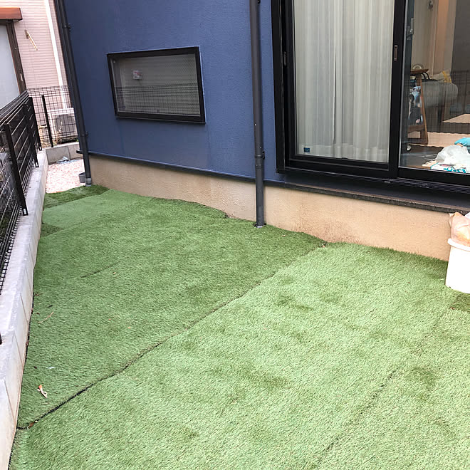 小さな庭 庭の手入れ Diy 人工芝diy 除草シート などのインテリア実例 19 02 07 16 42 32 Roomclip ルームクリップ 小さな庭 庭の手入れ Diy 人工芝diy 除草シート などのインテリア実例 19 02 07 16 42 32 Roomclip ルームクリップ