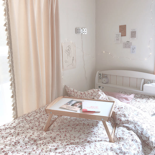 Nina S Room 女の子の部屋 大学生の部屋 ニトリのカーテン ファブリックポスター などのインテリア実例 05 26 16 02 30 Roomclip ルームクリップ