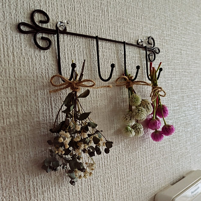 壁 天井 花が好き ドライフラワー 壁掛けフック 100均 などのインテリア実例 19 07 11 10 33 35 Roomclip ルームクリップ