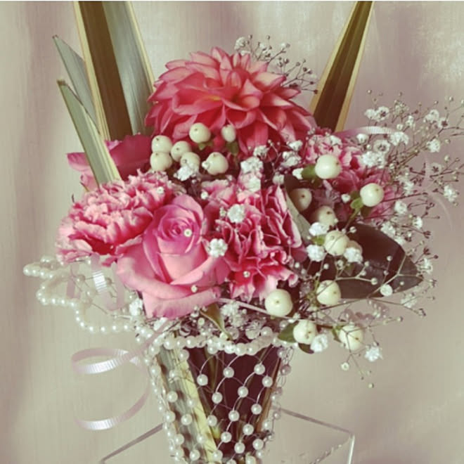 フラワーアレンジメント ダリア バラ カーネーション かすみ草 などのインテリア実例 22 06 14 14 55 17 Roomclip ルームクリップ フラワーアレンジメント ダリア バラ カーネーション かすみ草 などのインテリア実例 22 06 14 14 55 17 Roomclip ルームクリップ