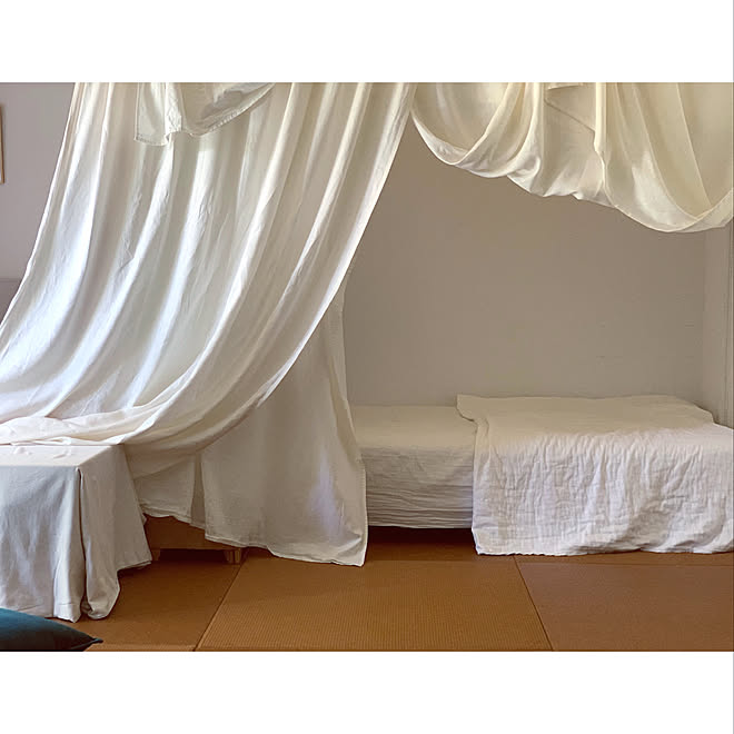 和室 シンプルモダン 天蓋 Diy ゆるく区切る 布がいっぱい などのインテリア実例 06 19 18 18 51 Roomclip ルームクリップ