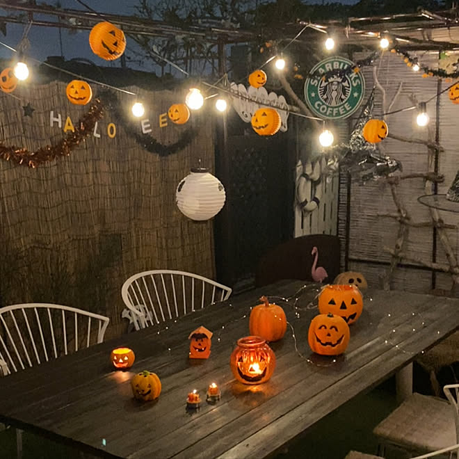 スタバの看板手作り ガーデンベット よしず コストコガーデンチェア ツーバイフォーで作ったテーブル などのインテリア実例 21 10 17 06 16 55 Roomclip ルームクリップ