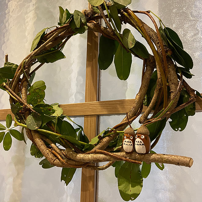 シンプルリース どんぐりでトトロ 壁 天井のインテリア実例 11 08 22 24 22 Roomclip ルームクリップ