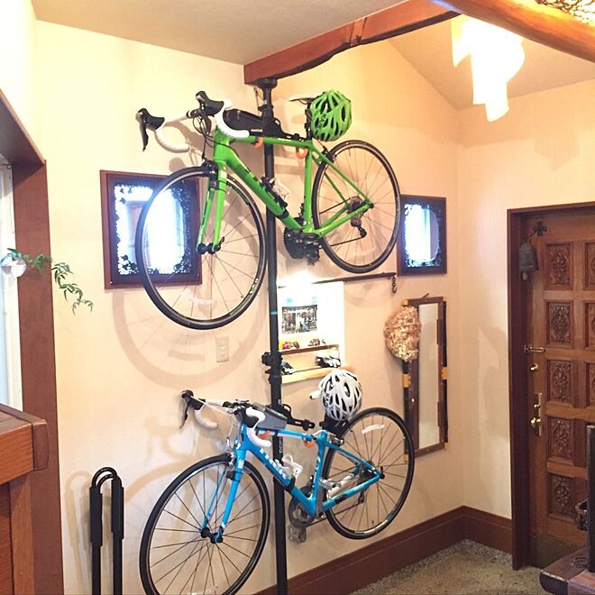 自転車 スタンド 壁掛け