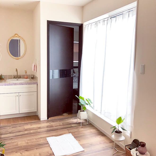 部屋全体 暑さ対策 遮熱カーテン 犬用トイレ アルテシマ などのインテリア実例 18 07 21 11 59 57 Roomclip ルームクリップ